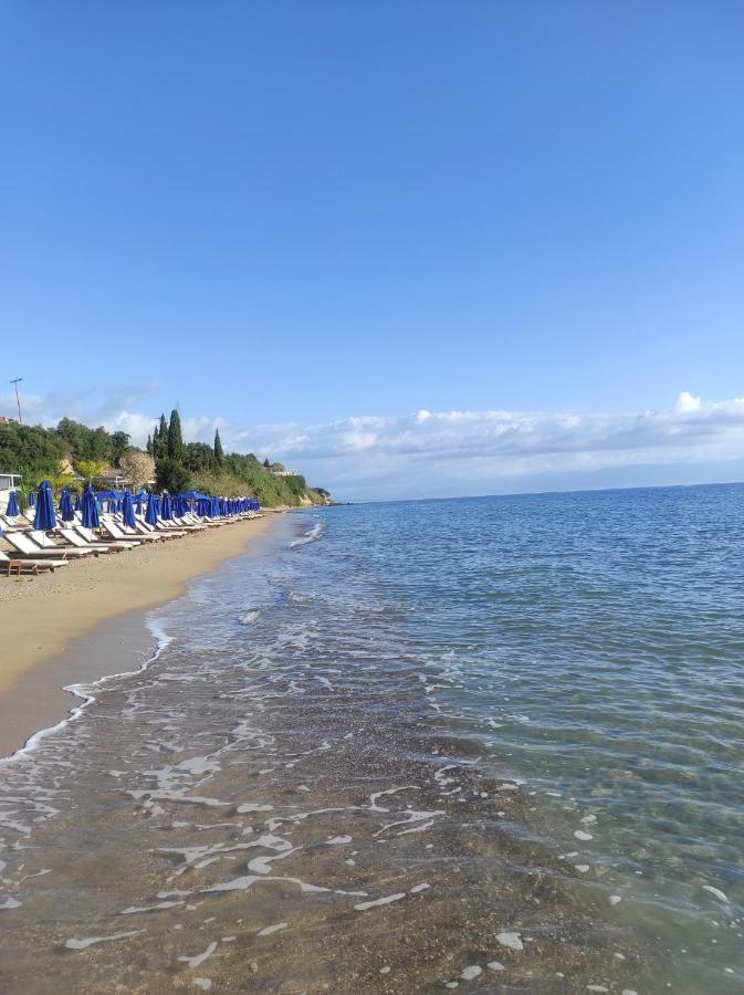 Takis Haikos House Two Minutes Walk To The Beach Peroulia Vounária Dış mekan fotoğraf