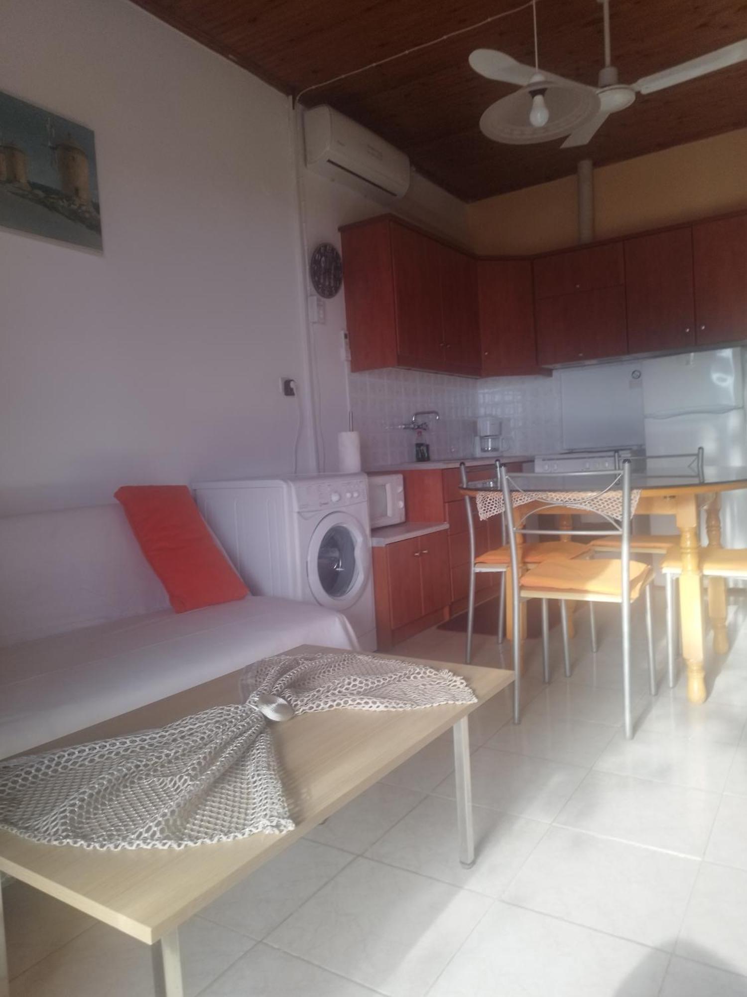Takis Haikos House Two Minutes Walk To The Beach Peroulia Vounária Dış mekan fotoğraf