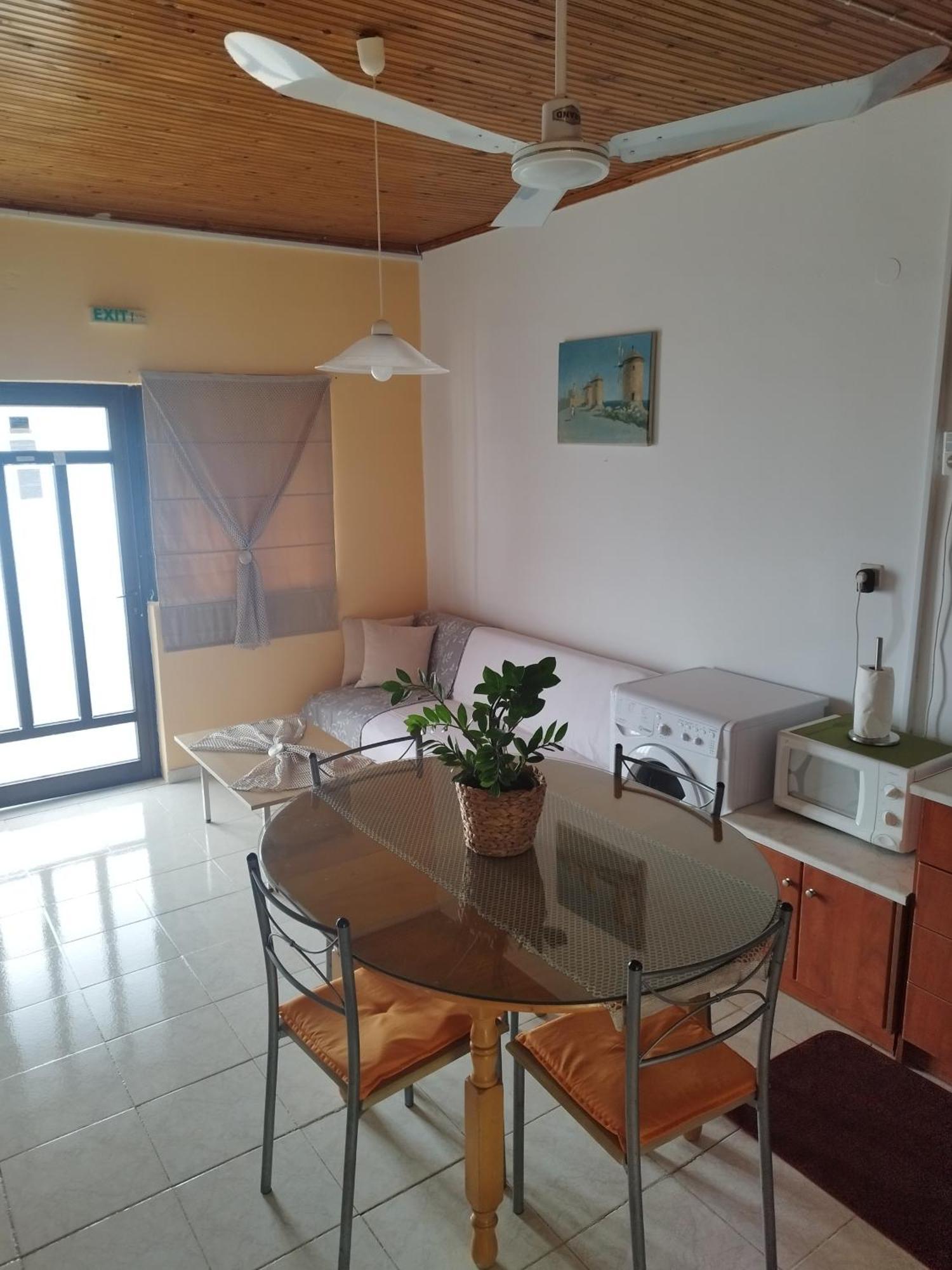 Takis Haikos House Two Minutes Walk To The Beach Peroulia Vounária Dış mekan fotoğraf